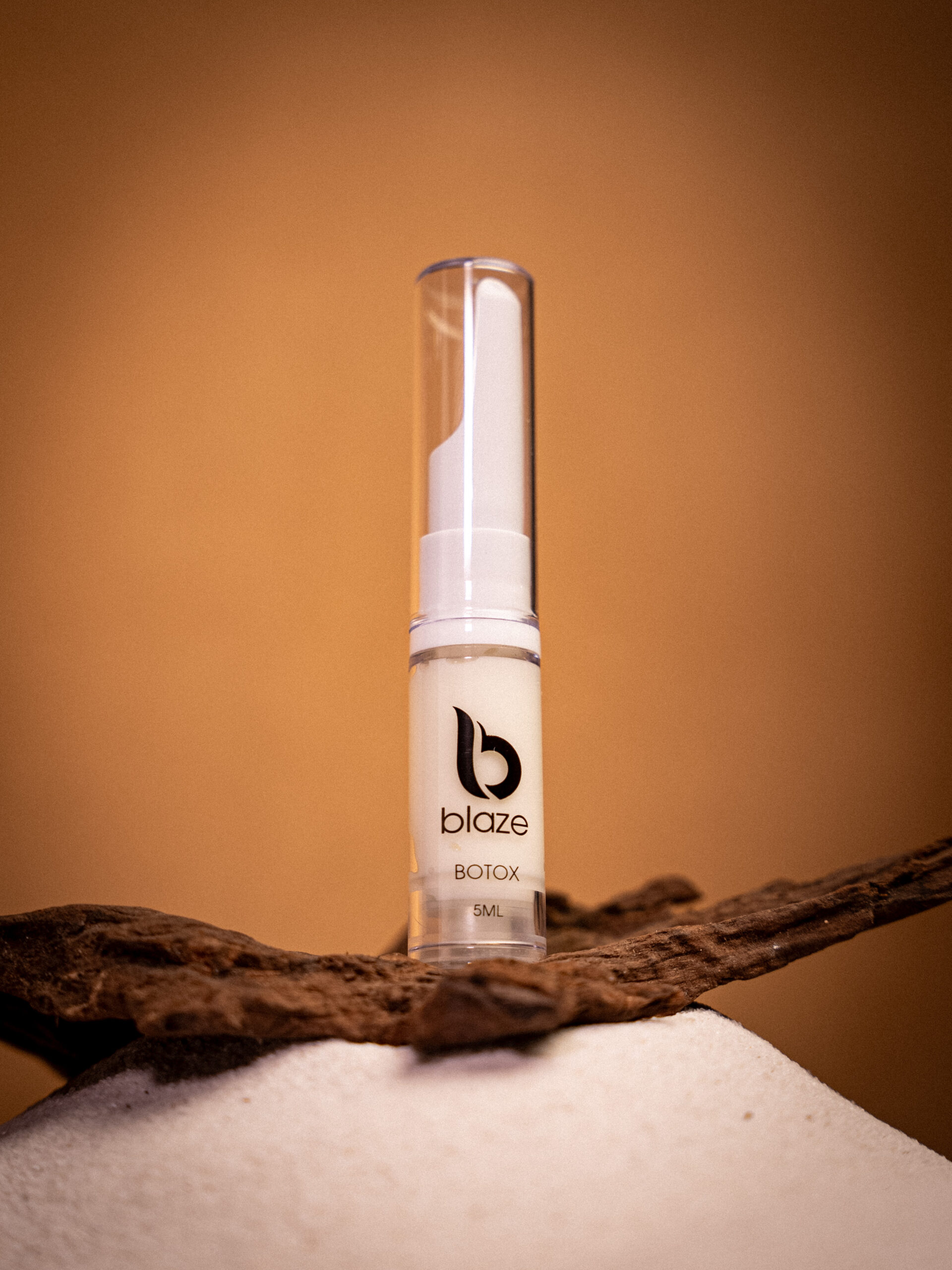 Botox dưỡng mi, lông mày ban đêm